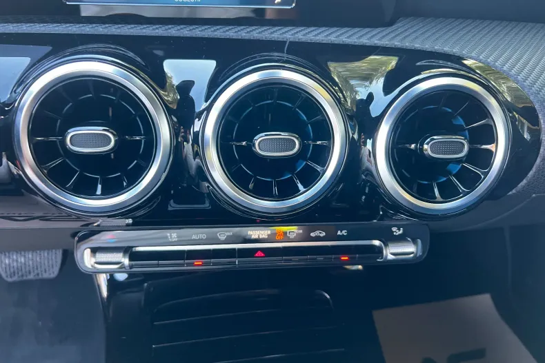 Mercedes-Benz A din 2020 cu 175.246 km - oferta MER139517 - foto 33