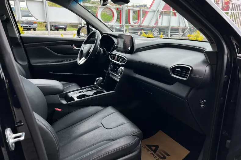 Hyundai SANTA FE din 2019 cu 71.724 km - oferta HYU139519 - foto 6