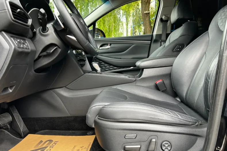 Hyundai SANTA FE din 2019 cu 71.724 km - oferta HYU139519 - foto 16