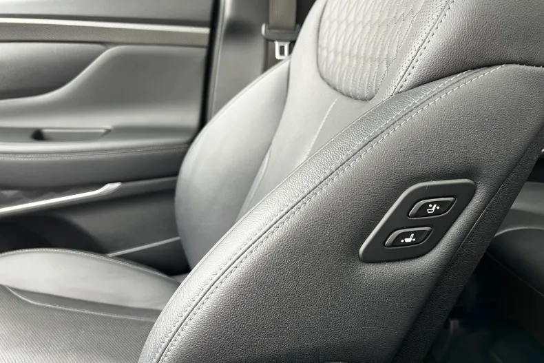 Hyundai SANTA FE din 2019 cu 71.724 km - oferta HYU139519 - foto 21