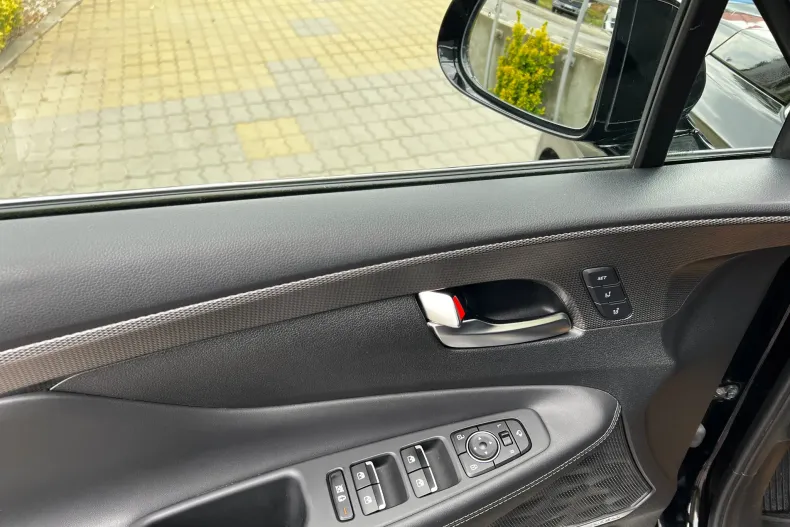 Hyundai SANTA FE din 2019 cu 71.724 km - oferta HYU139519 - foto 34