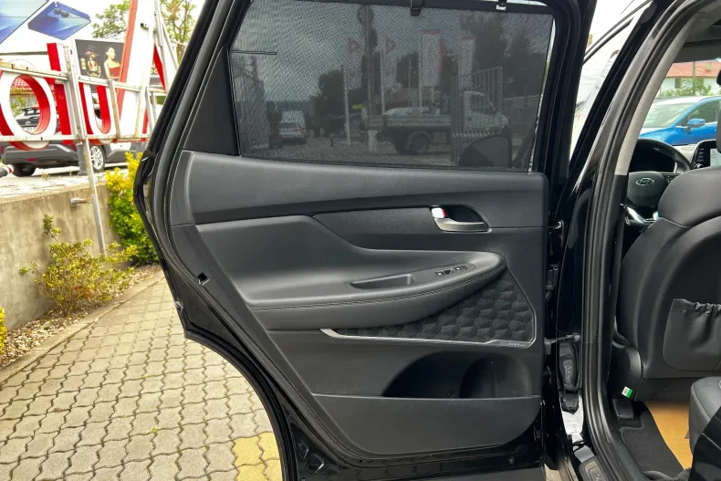 Hyundai SANTA FE din 2019 cu 71.724 km - oferta HYU139519 - foto 36