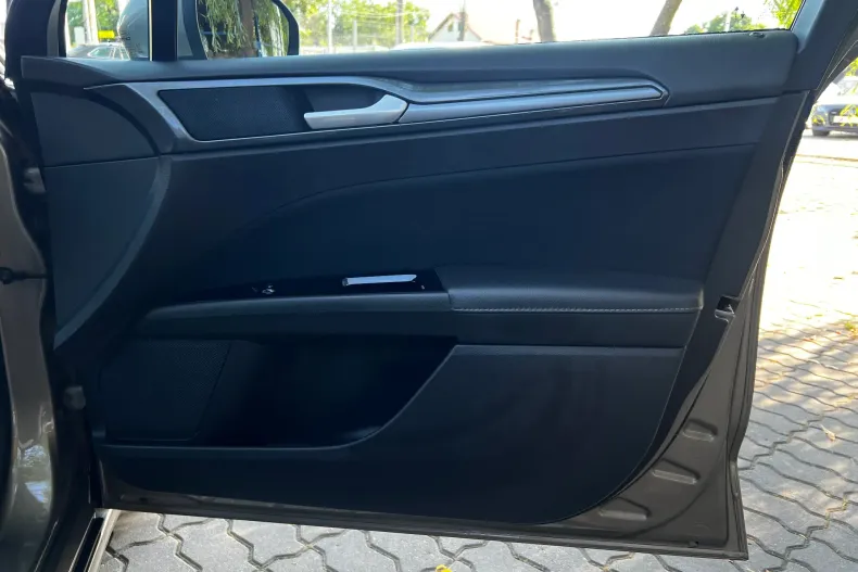 Ford Mondeo din 2020 cu 94.226 km - oferta FOR139520 - foto 36