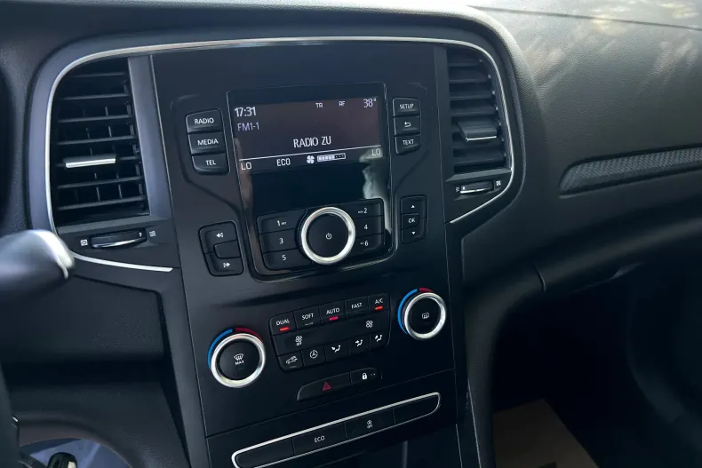 Renault Megane din 2019 cu 121.036 km - oferta REN139521 - foto 25