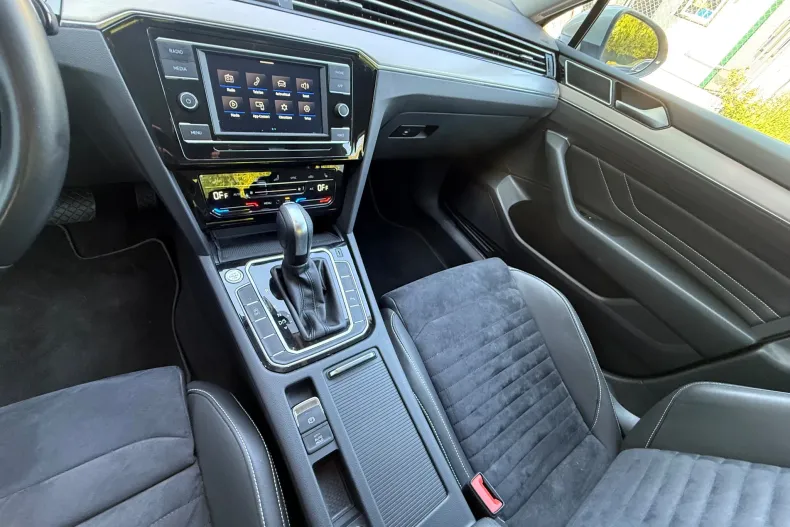 Volkswagen Passat din 2020 cu 59.302 km - oferta VOL139529 - foto 11