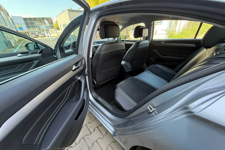 Volkswagen Passat din 2020 cu 59.302 km - oferta VOL139529 - foto 13