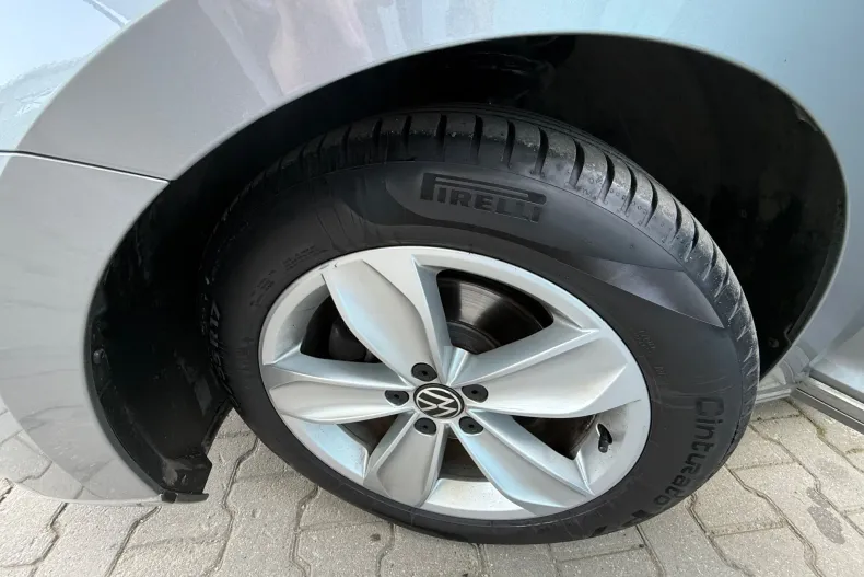 Volkswagen Passat din 2020 cu 59.302 km - oferta VOL139529 - foto 17