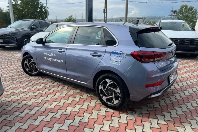 Hyundai i30 din 2024 cu 2.287 km - oferta HYU139575 - foto 4