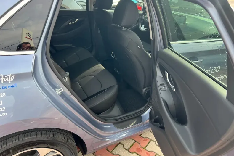 Hyundai i30 din 2024 cu 2.287 km - oferta HYU139575 - foto 12