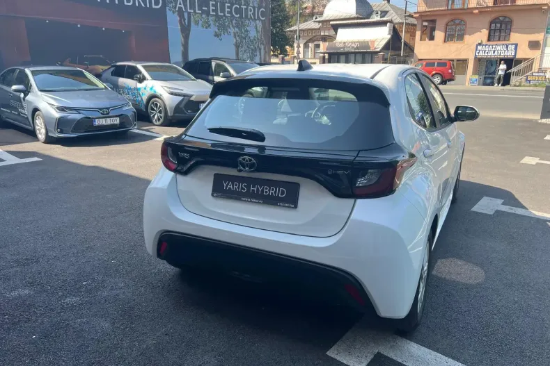 Toyota Yaris din 2025 cu 1 km - oferta TOY139580 - foto 3