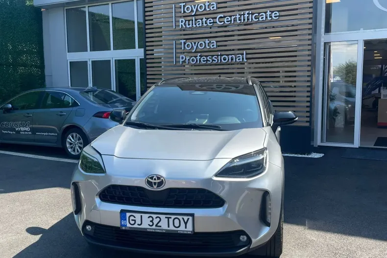 Toyota Yaris Cross din 2024 cu 4.989 km - oferta TOY139585 - foto 8