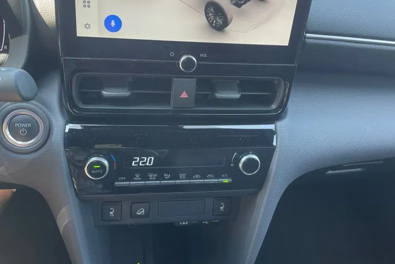 Toyota Yaris Cross din 2024 cu 4.989 km - oferta TOY139585 - foto 9