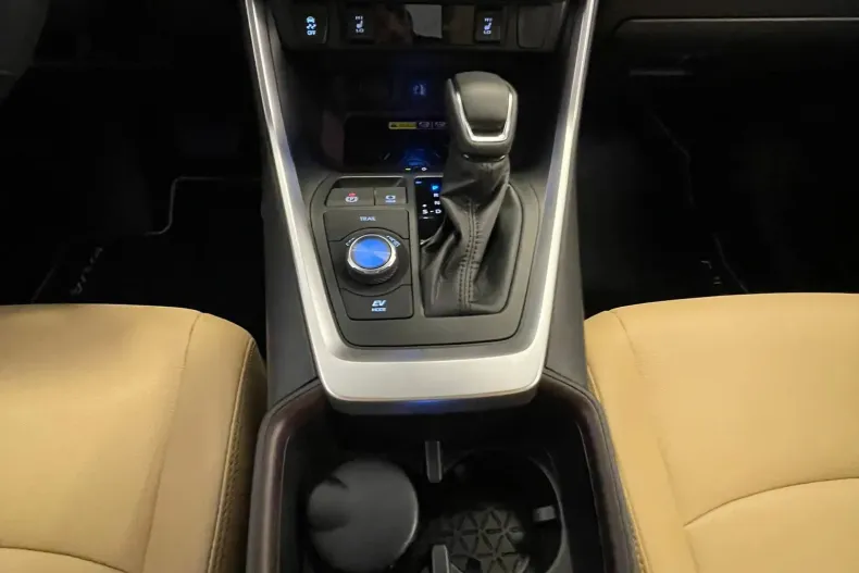 Toyota RAV4 din 2025 cu 1 km - oferta TOY139586 - foto 9