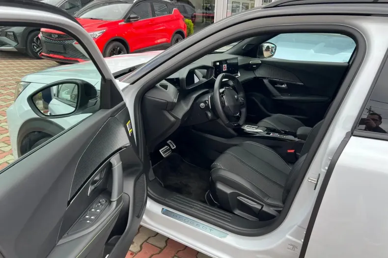 Peugeot 2008 din 2024 cu 6.864 km - oferta PEU139591 - foto 14