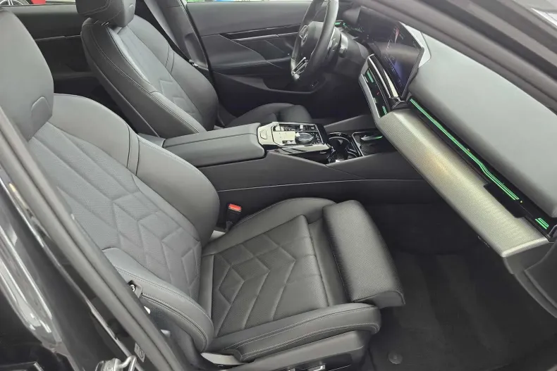 BMW Seria 5 din 2024 cu 14.150 km - oferta BMW139595 - foto 16
