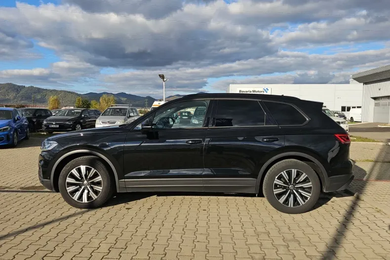 Volkswagen Touareg din 2023 cu 36.280 km - oferta VOL139648 - foto 3