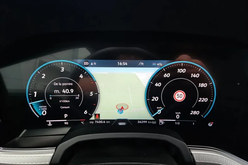 Volkswagen Touareg din 2023 cu 36.280 km - oferta VOL139648 - foto 9