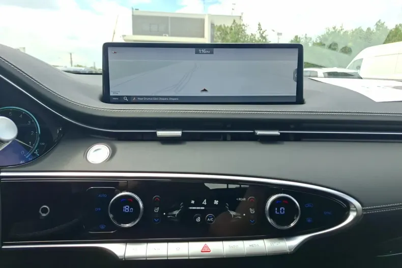 Genesis GV70 din 2024 cu 50 km - oferta GEN139660 - foto 12