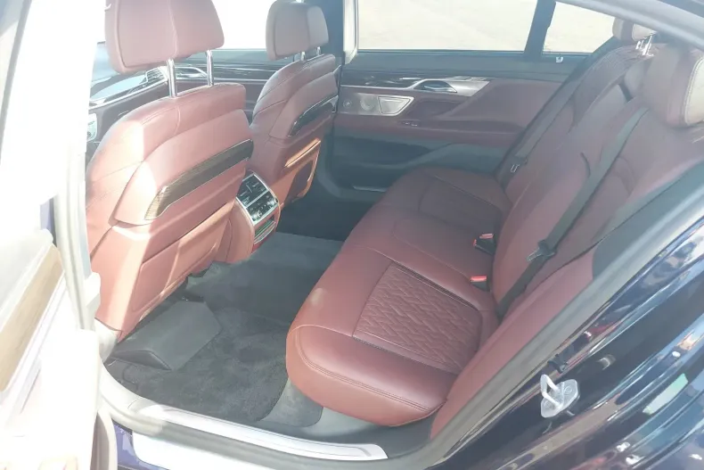 BMW Seria 7 din 2020 cu 56.500 km - oferta BMW139668 - foto 17