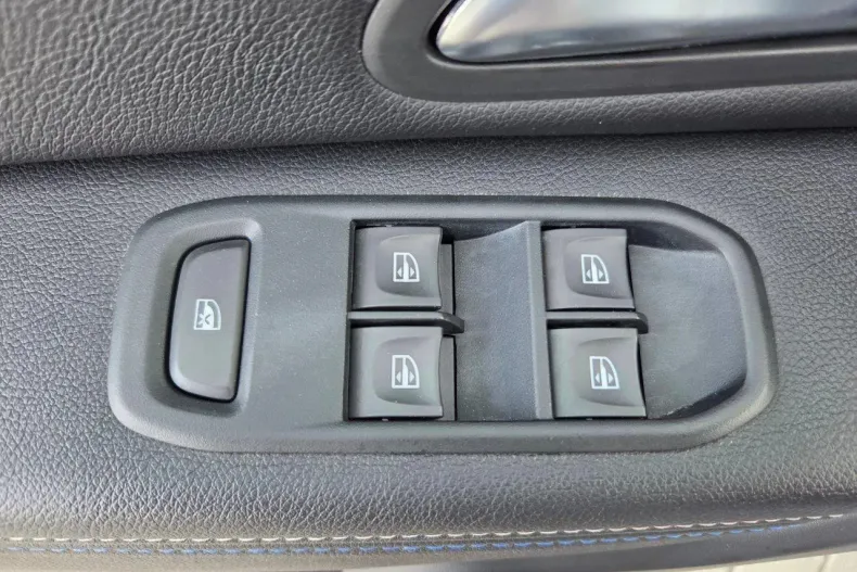 Dacia Duster din 2021 cu 99.470 km - oferta DAC139696 - foto 15