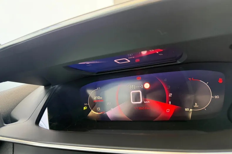 Peugeot 2008 din 2020 cu 173.580 km - oferta PEU139703 - foto 8