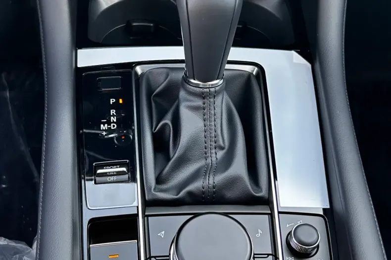 Mazda 3 din 2024 cu 1 km - oferta MAZ139761 - foto 11