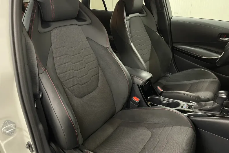 Toyota Corolla din 2021 cu 153.963 km - oferta TOY139789 - foto 9