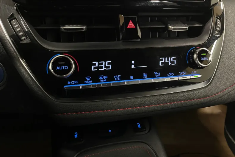 Toyota Corolla din 2021 cu 153.963 km - oferta TOY139789 - foto 20