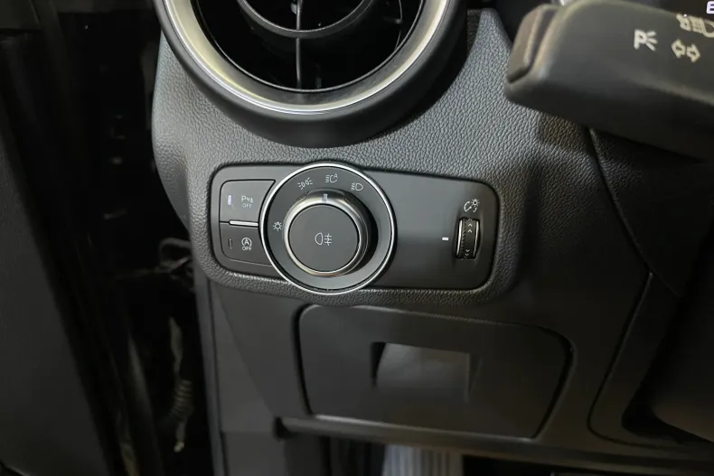 Alfa Romeo Stelvio din 2023 cu 32.347 km - oferta ALF139799 - foto 27