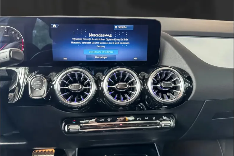 Mercedes-Benz GLA din 2024 cu 6.000 km - oferta MER139801 - foto 18