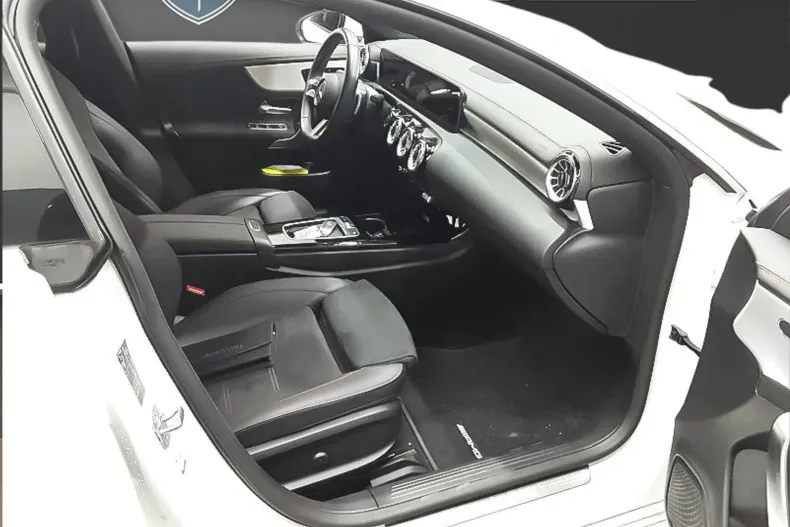 Mercedes-Benz CLA din 2024 cu 31.000 km - oferta MER139803 - foto 5