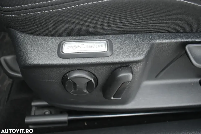 Volkswagen Passat din 2020 cu 75.138 km - oferta VOL139805 - foto 13