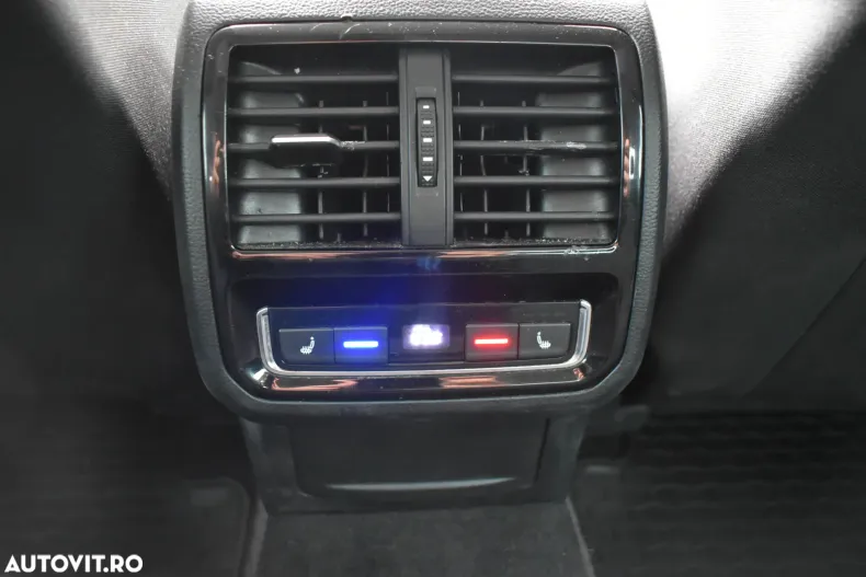 Volkswagen Passat din 2020 cu 75.138 km - oferta VOL139805 - foto 22