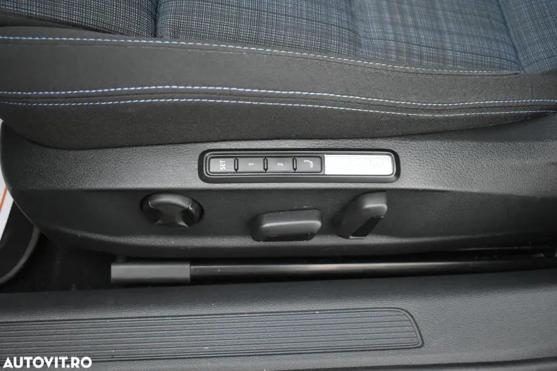 Volkswagen Passat din 2021 cu 128.706 km - oferta VOL139806 - foto 11