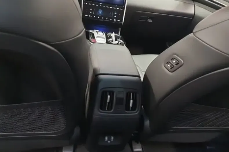 Hyundai TUCSON din 2021 cu 63.431 km - oferta HYU139817 - foto 8