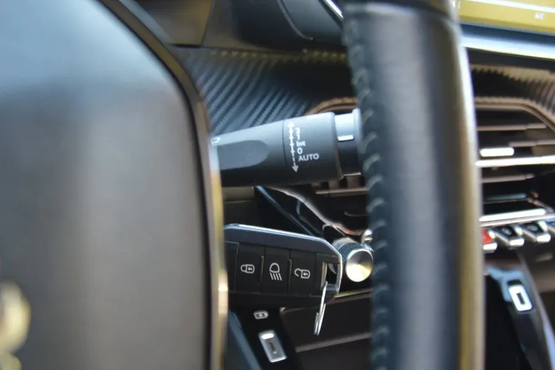 Peugeot 2008 din 2020 cu 128.700 km - oferta PEU139825 - foto 30