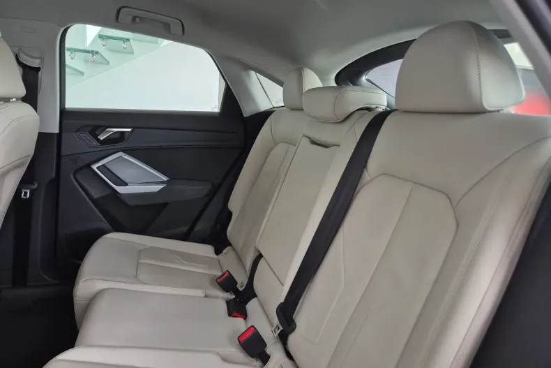 Audi Q3 din 2022 cu 102.348 km - oferta AUD139844 - foto 20