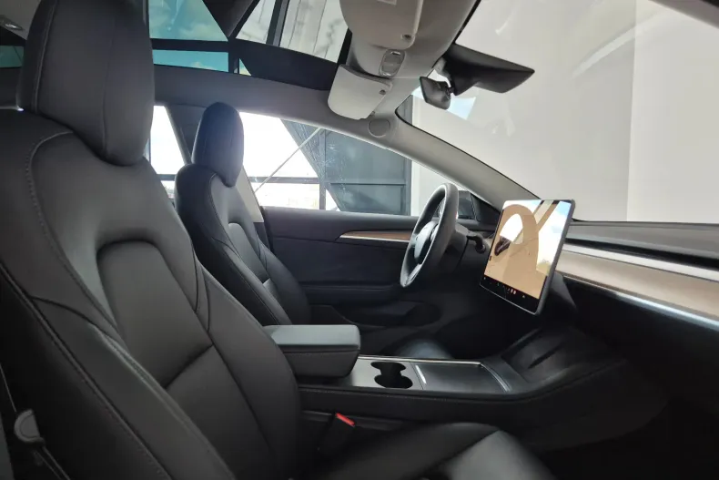 Tesla Model 3 din 2022 cu 70.900 km - oferta TES139845 - foto 13