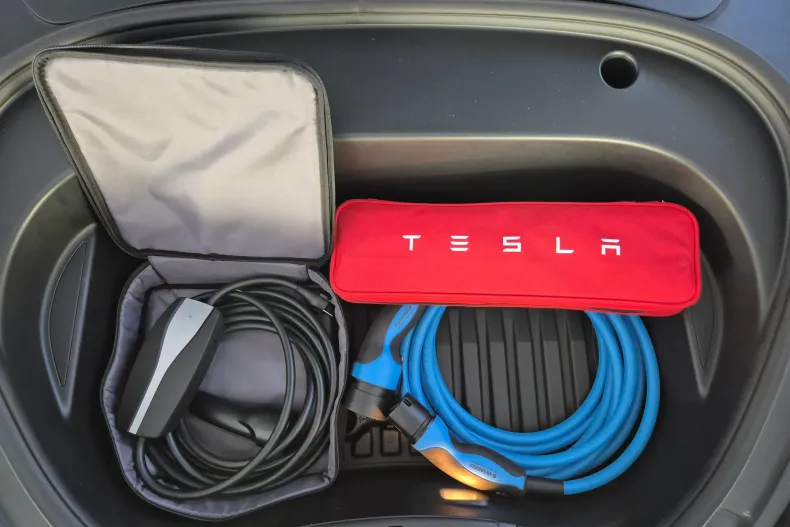 Tesla Model 3 din 2022 cu 70.900 km - oferta TES139845 - foto 21