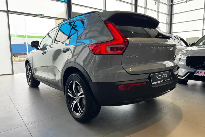Volvo XC40 din 2025 cu 3.000 km - oferta VOL139846 - foto 7