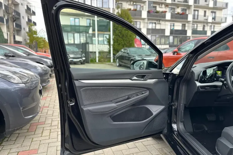 Volkswagen Golf din 2022 cu 133.687 km - oferta VOL139847 - foto 40