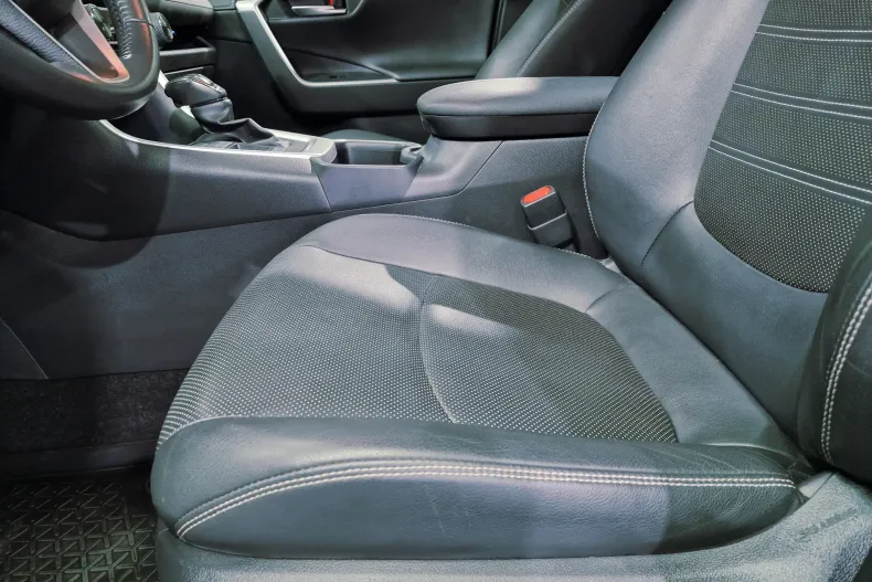 Toyota RAV4 din 2019 cu 94.333 km - oferta TOY139849 - foto 22