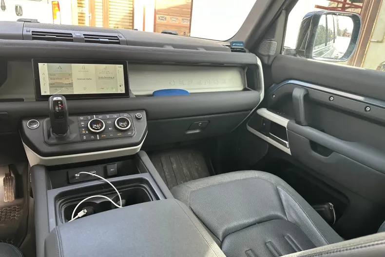 Land Rover Defender din 2021 cu 42.000 km - oferta LAN139866 - foto 7