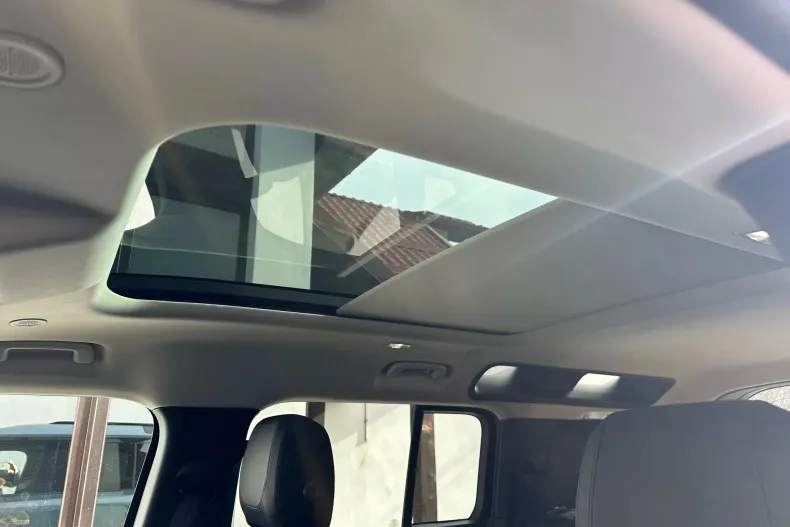 Land Rover Defender din 2021 cu 42.000 km - oferta LAN139866 - foto 13