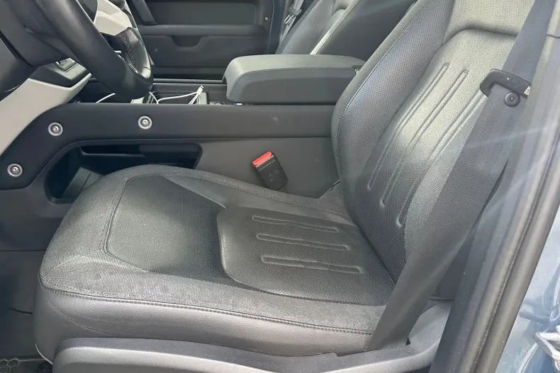 Land Rover Defender din 2021 cu 42.000 km - oferta LAN139866 - foto 14