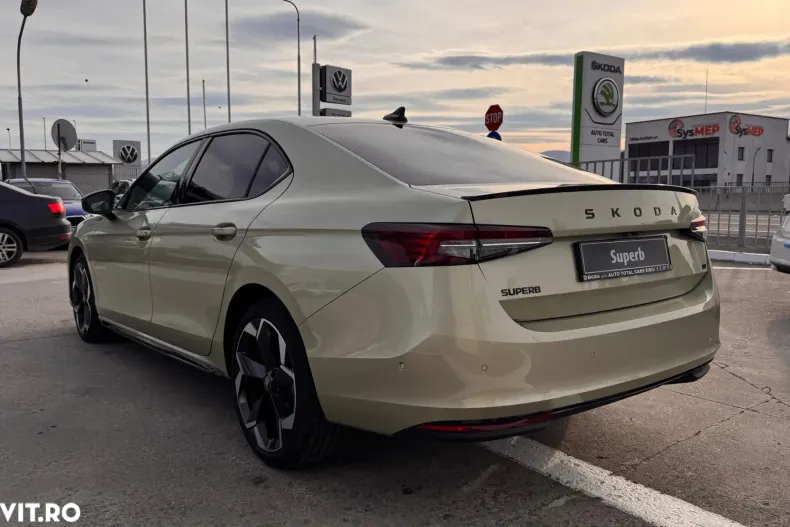 Skoda Superb din 2025 cu 3.000 km - oferta SKO139869 - foto 7