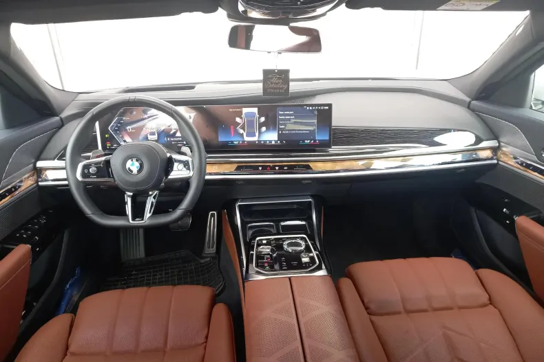 BMW Seria 7 din 2025 cu 11.735 km - oferta BMW139873 - foto 10