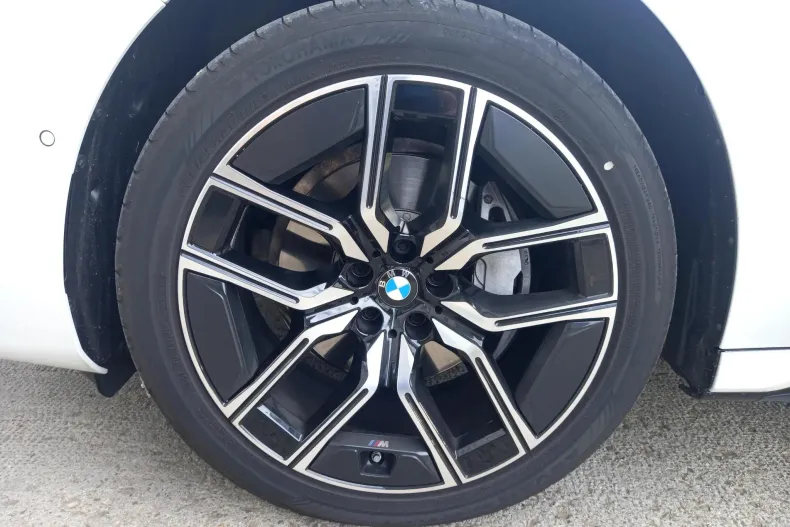 BMW Seria 7 din 2025 cu 11.735 km - oferta BMW139873 - foto 18