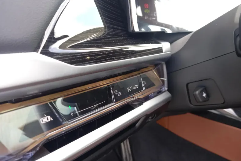 BMW Seria 7 din 2025 cu 11.735 km - oferta BMW139873 - foto 19