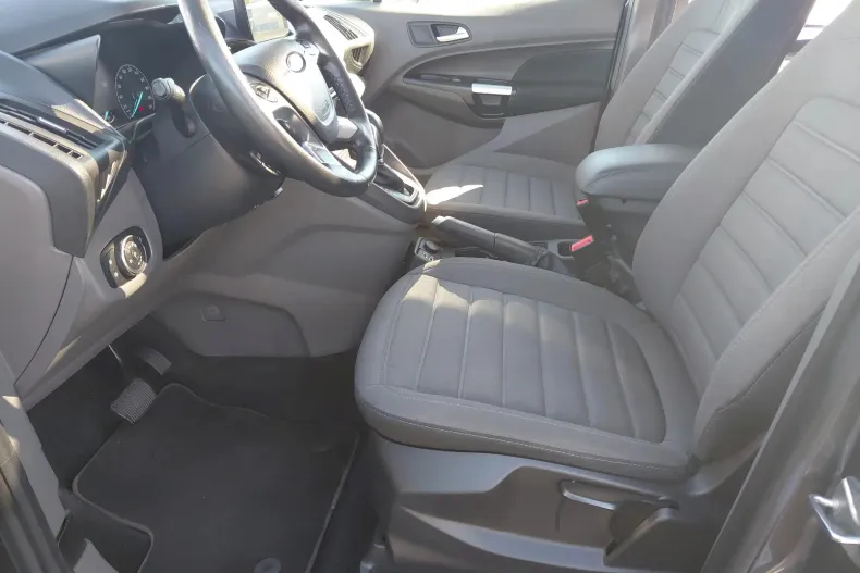 Ford Tourneo Connect din 2020 cu 132.481 km - oferta FOR139874 - foto 12